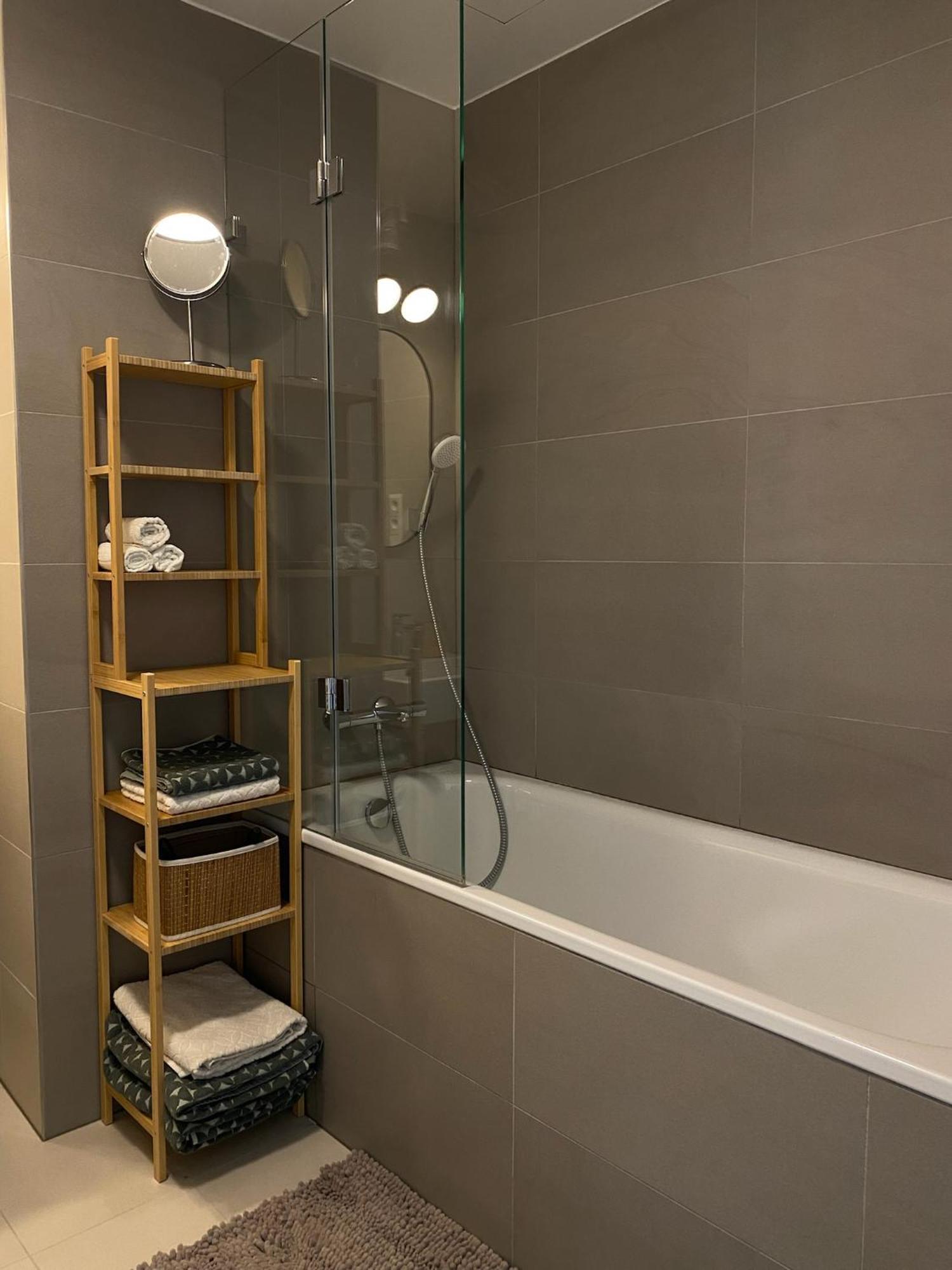 Apartmán Luxury In Skypark Residence, 26th Floor - Castle View, Parking Free